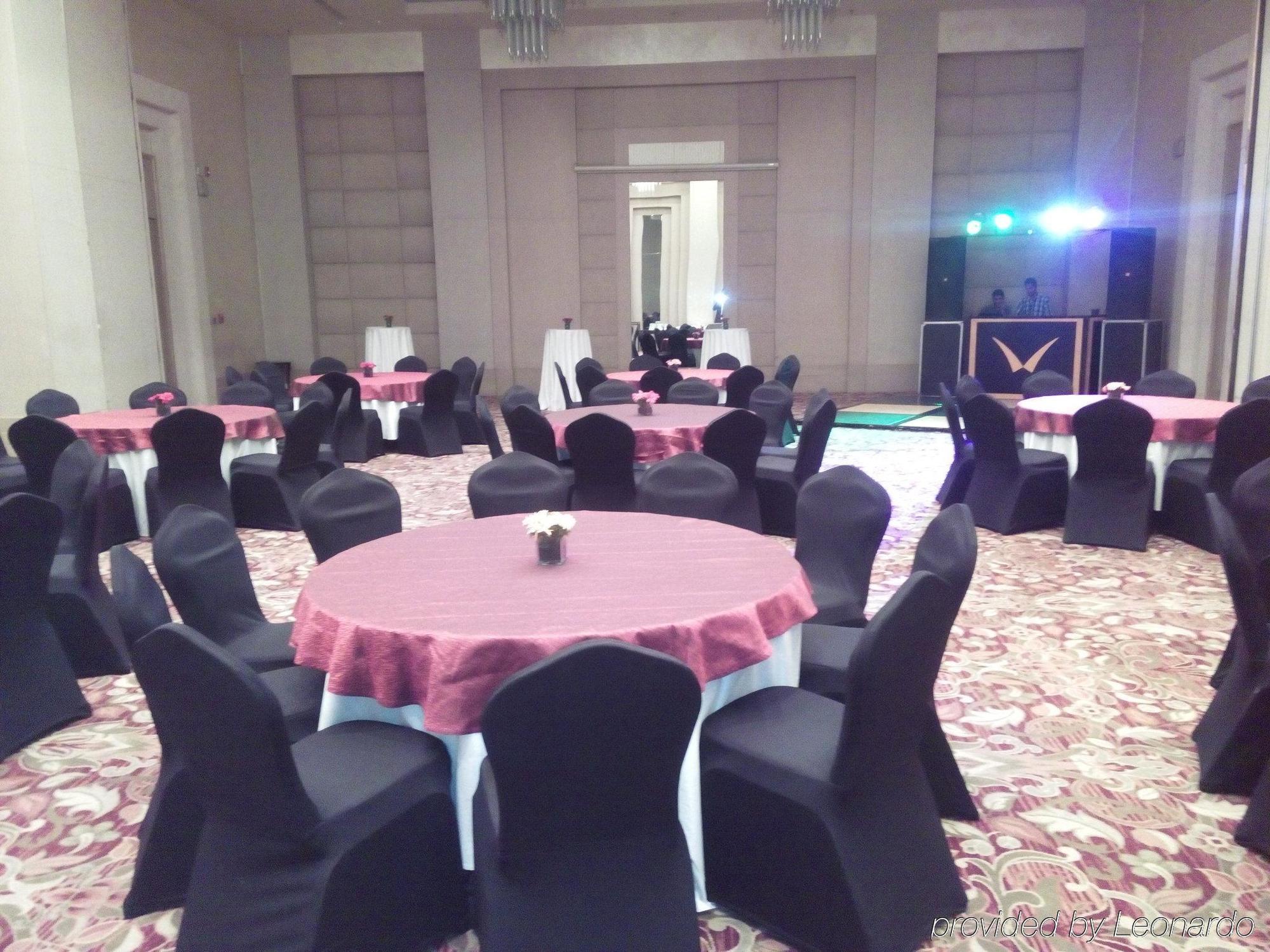 Lemon Tree Premier 2, Gurugram Hotel Gurgaon Ngoại thất bức ảnh